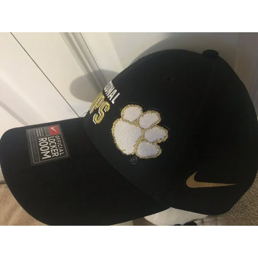 NEW‎ 2018 National Champs Clemson Tigers Nike Team Locker Room Cap